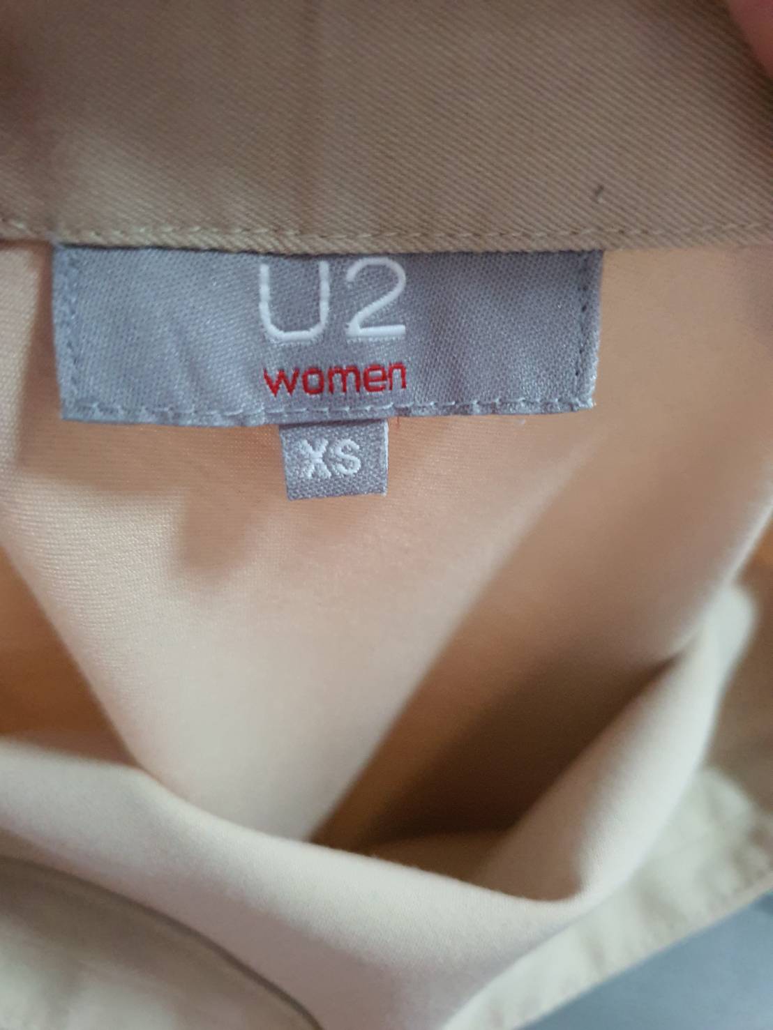 FF06399 กระโปรงสีเบจ มือสอง U2 เอว 24 นิ้ว