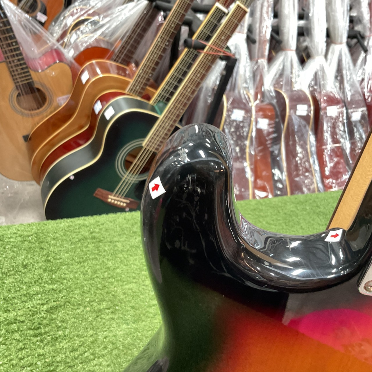 กีต้าร์ไฟฟ้า BUSKER'S