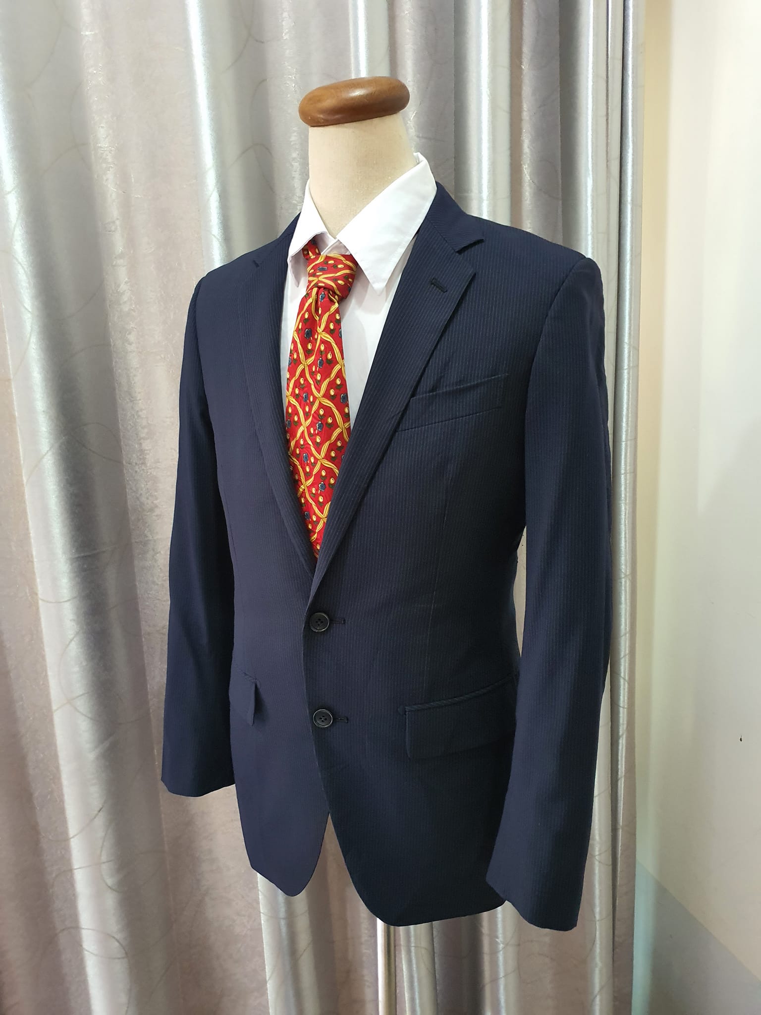 ขายแล้วSuit0018 เสื้อสูท มือสอง สีกรมท่าลาย unpressure อก 36 นิ้ว