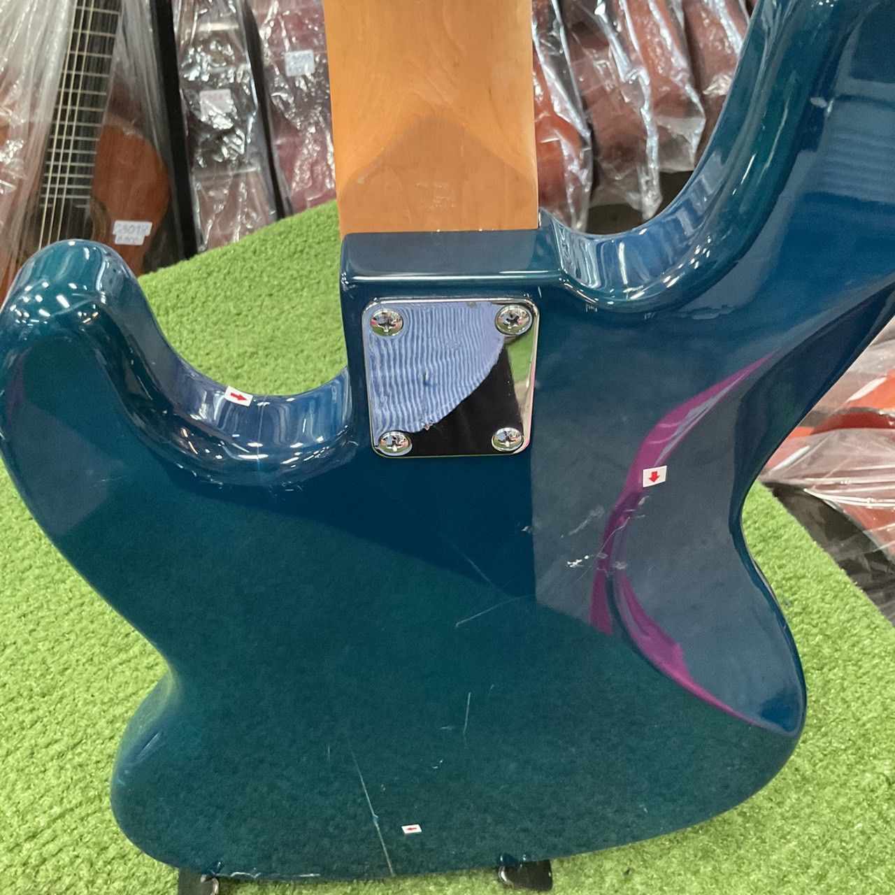 กีต้าร์เบส SELDER