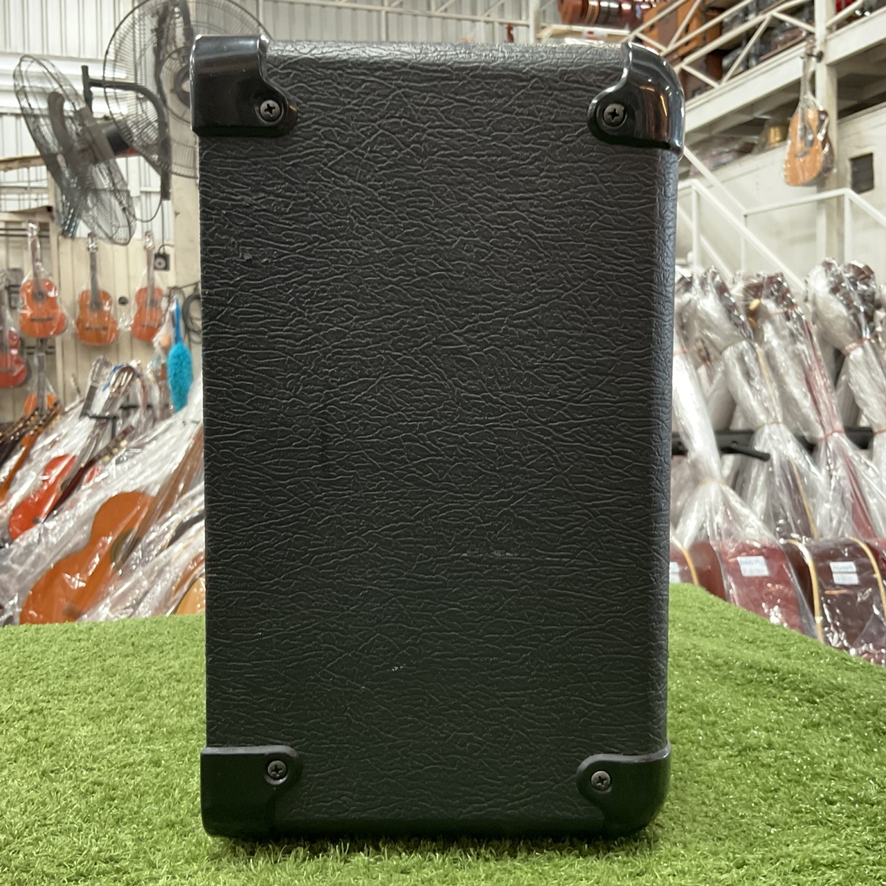 แอมป์กีต้าร์ MODEL Lvg10