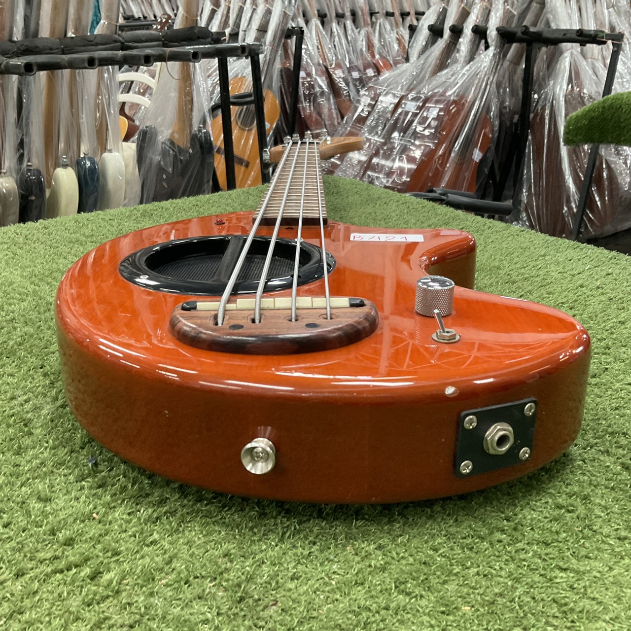 กีต้าร์เบส FERNANDES