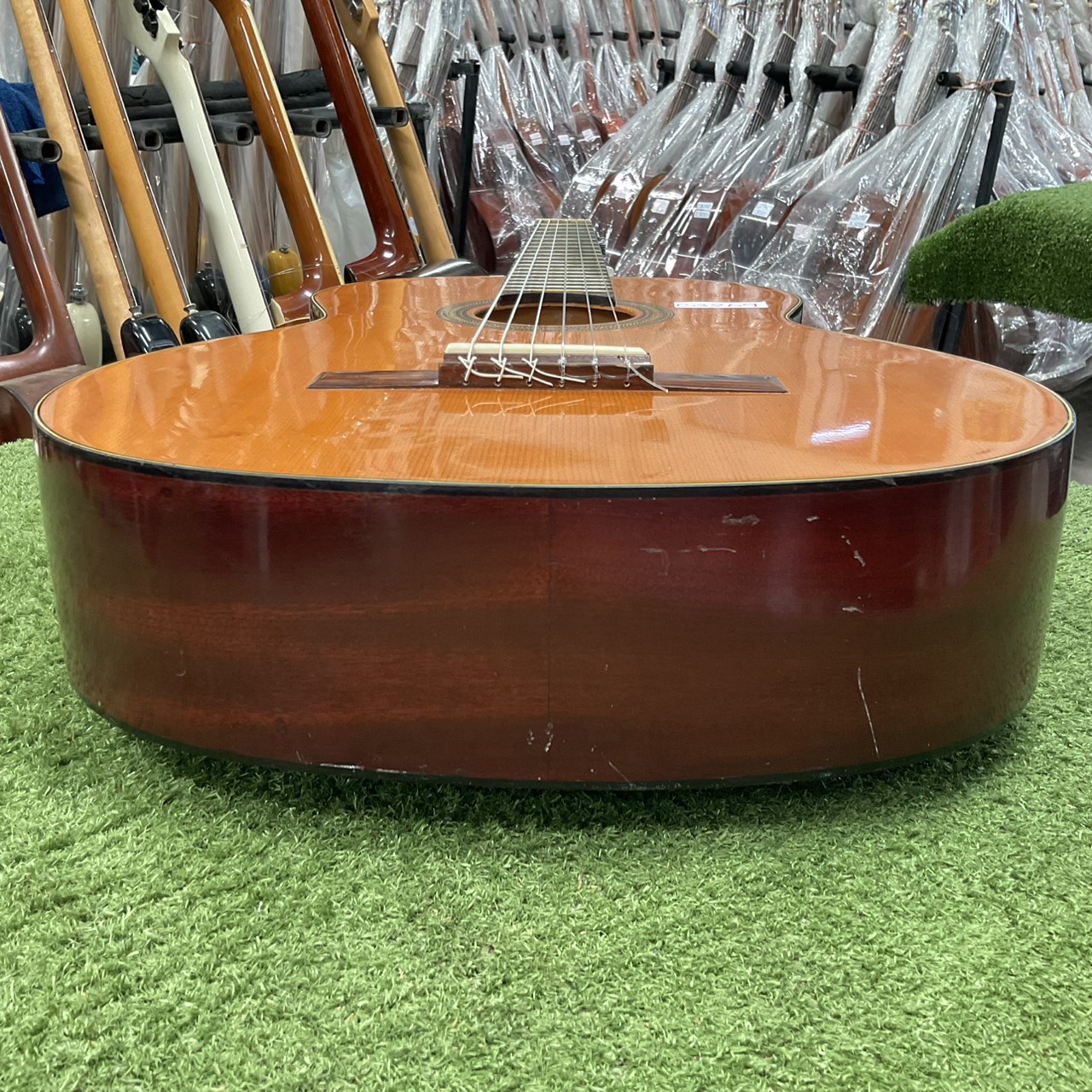 กีต้าร์คลาสสิค Tokai : No.85