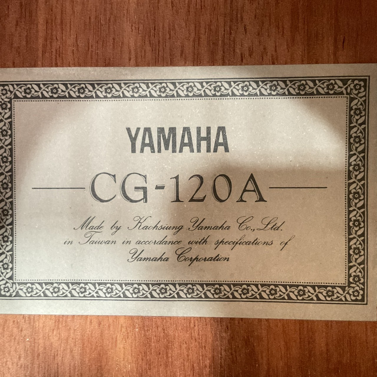 กีต้าร์คลาสสิค YAMAHA : CG-120A