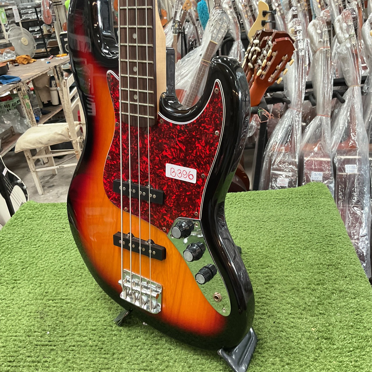 กีต้าร์เบส SELDER