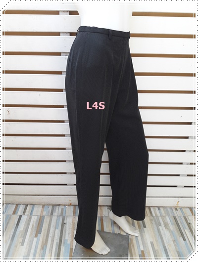 FF01311 กางเกงผ้า สีดำ แบรนด์ Apricot มือสอง เอว 25 นิ้ว