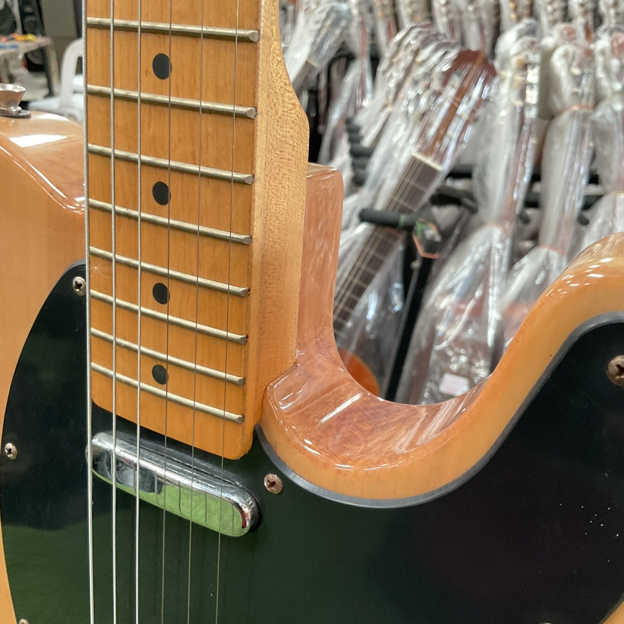 กีต้าร์ไฟฟ้า PhotoGenic