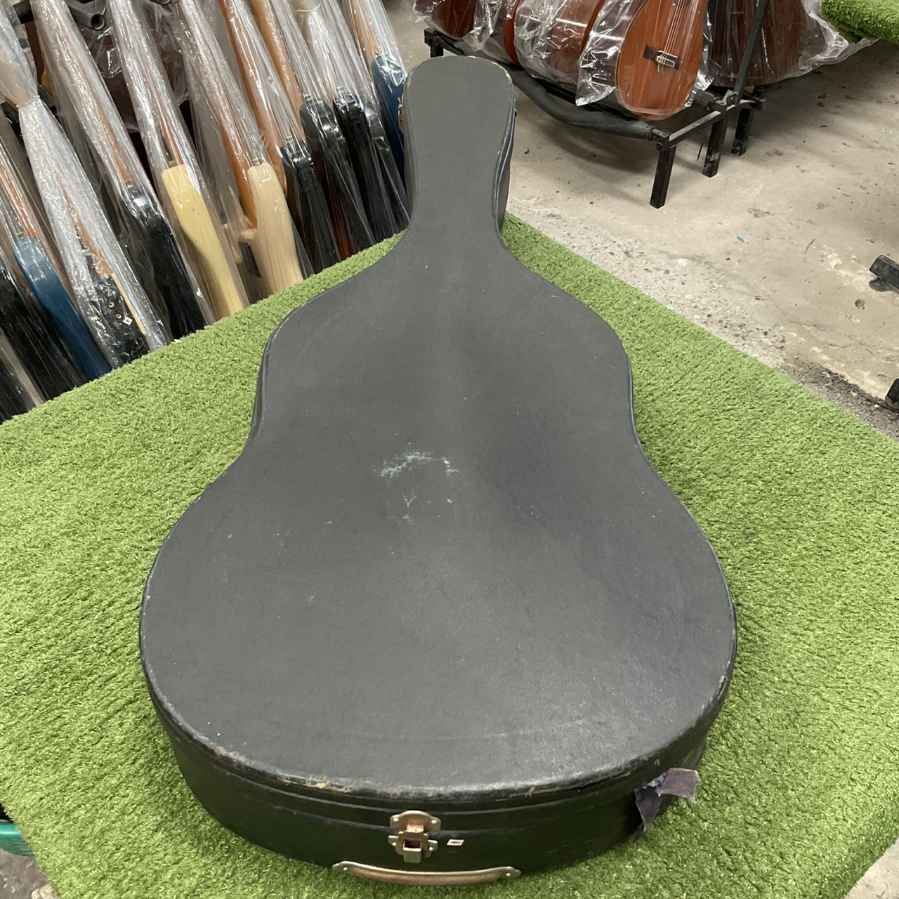 กล่องเคสกีต้าร์คลาสสิค