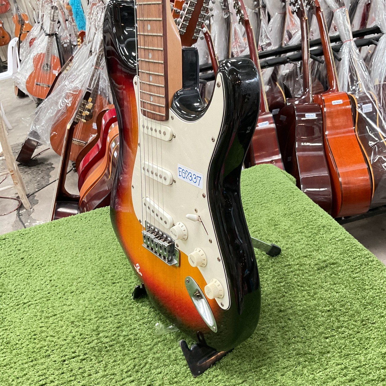 กีต้าร์ไฟฟ้า SELDER