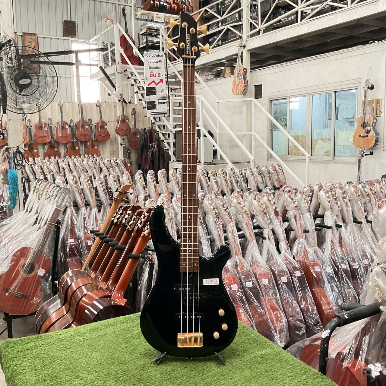 กีต้าร์เบส FERNANDES