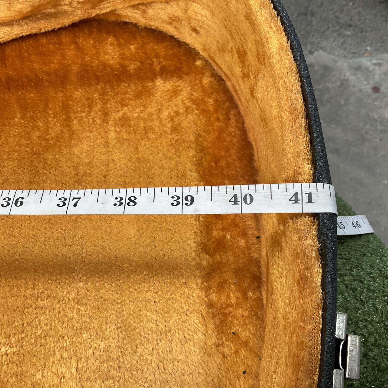 กล่องเคสกีต้าร์คลาสสิค