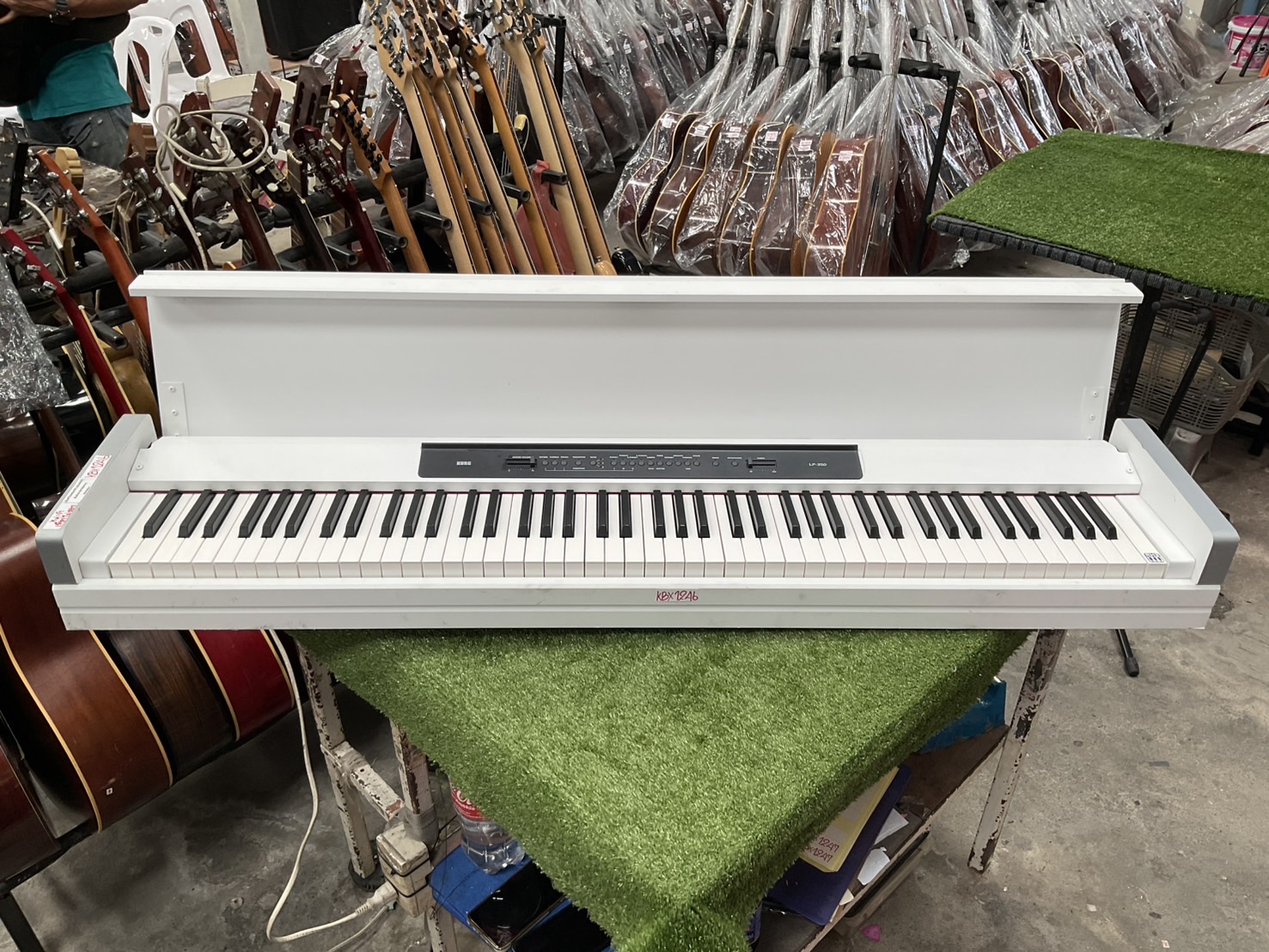 เปียโน KORG : LP-350 สินค้าไม่พร้อมใช้งาน (ต้องซ่อม)