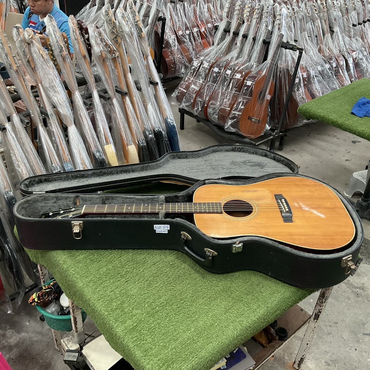 กล่องเคสกีต้าร์โปร่ง