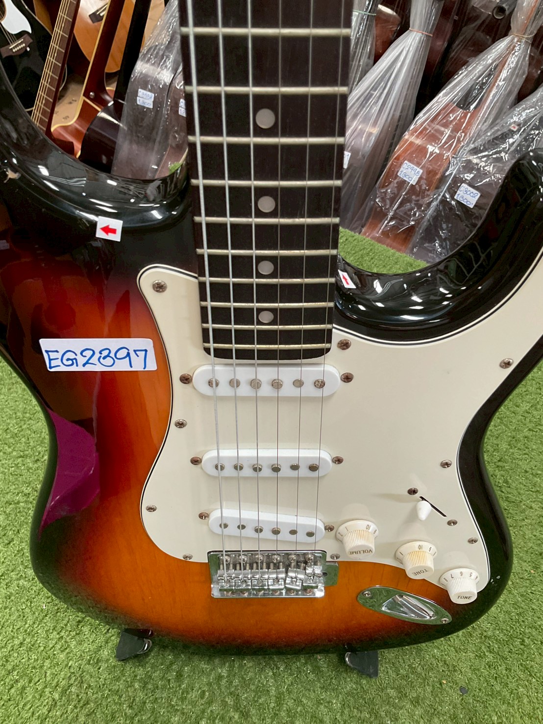 กีต้าร์ไฟฟ้า Legend