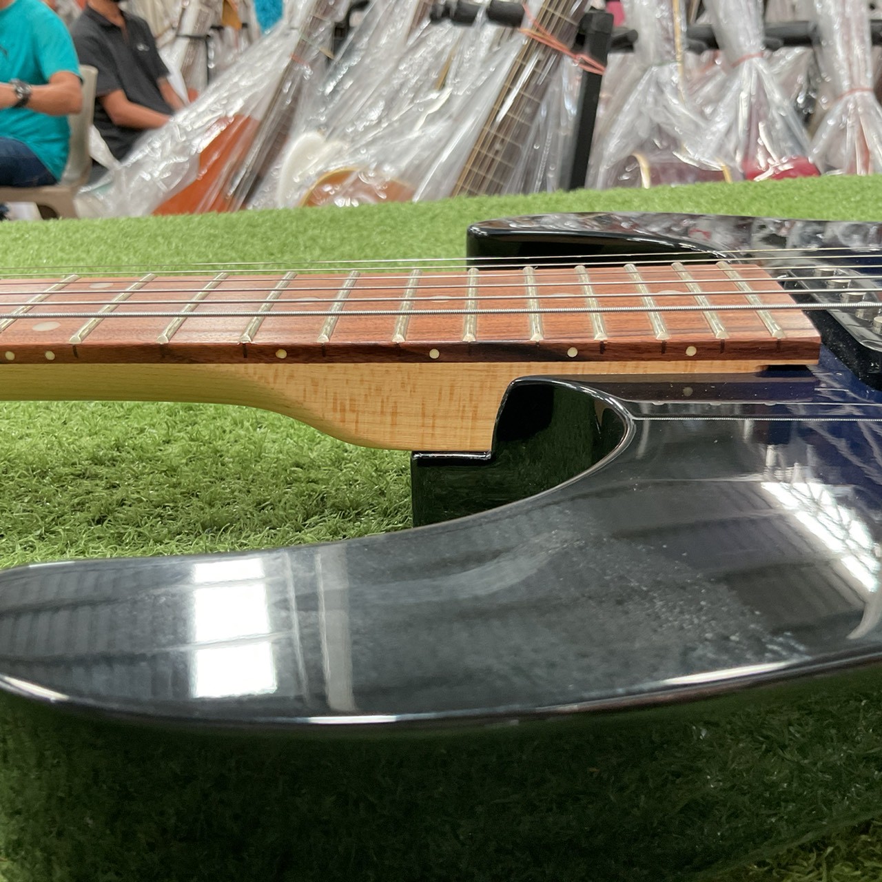 กีต้าร์ไฟฟ้า Bill's Brothers