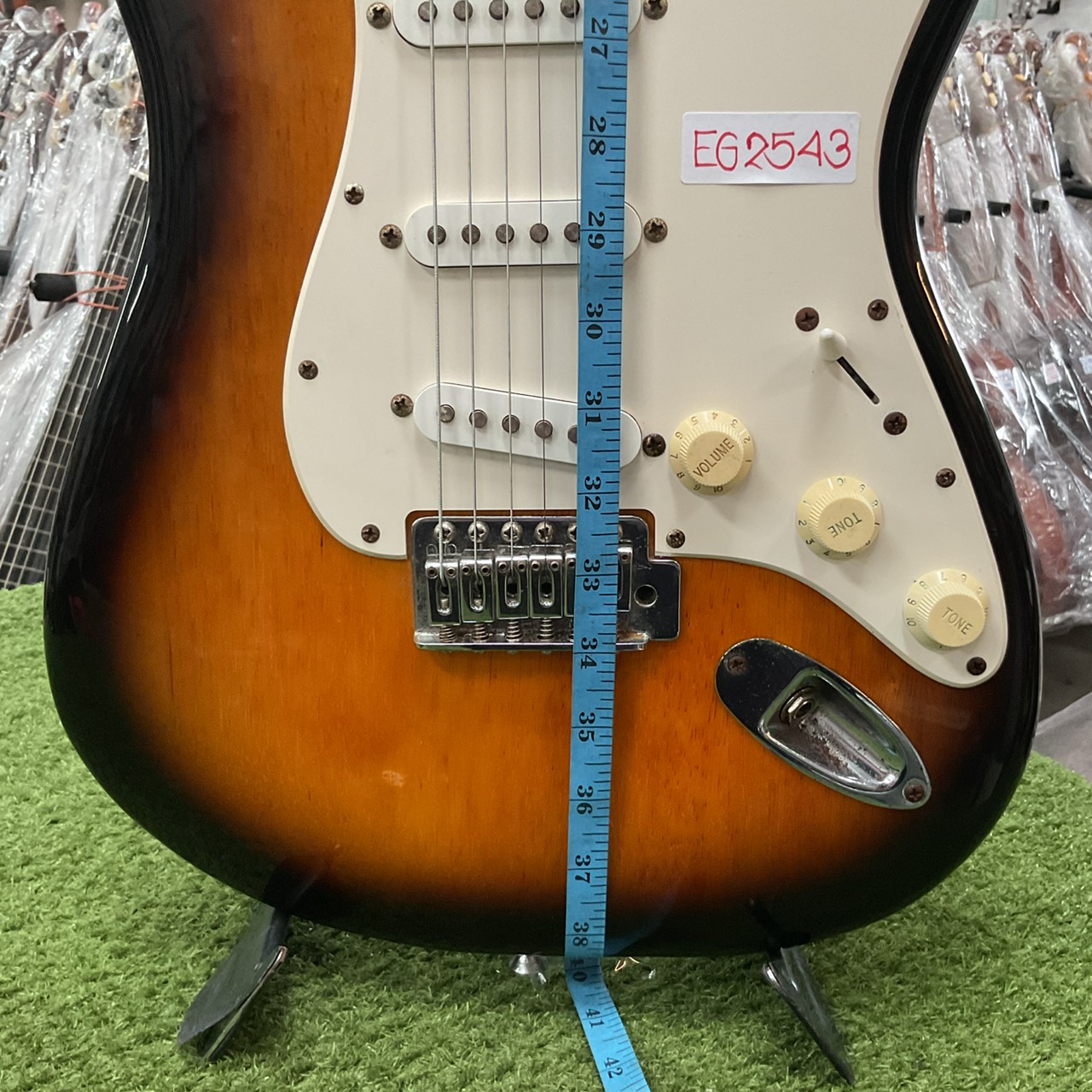 กีต้าร์ไฟฟ้า Squier by Fender