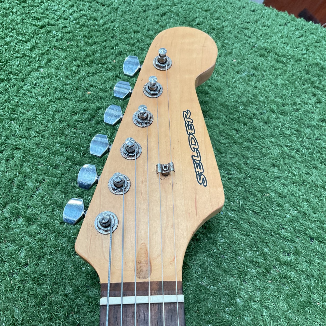 กีต้าร์ไฟฟ้า SELDER