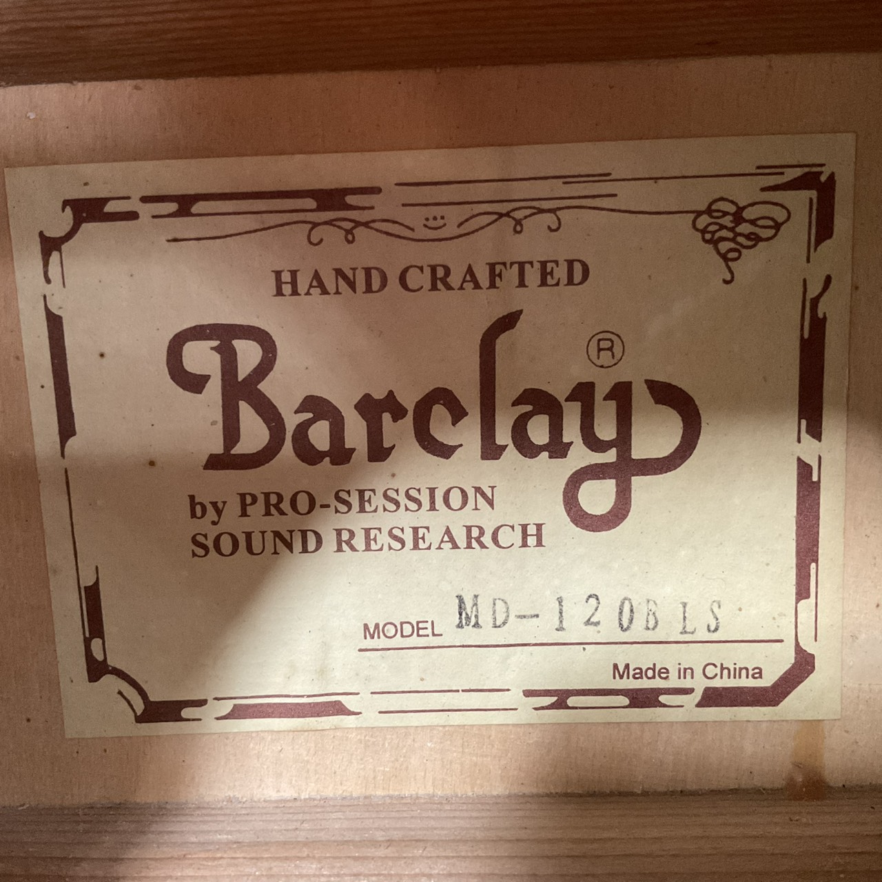 กีต้าร์โปร่ง Barclay : MD-120BLS