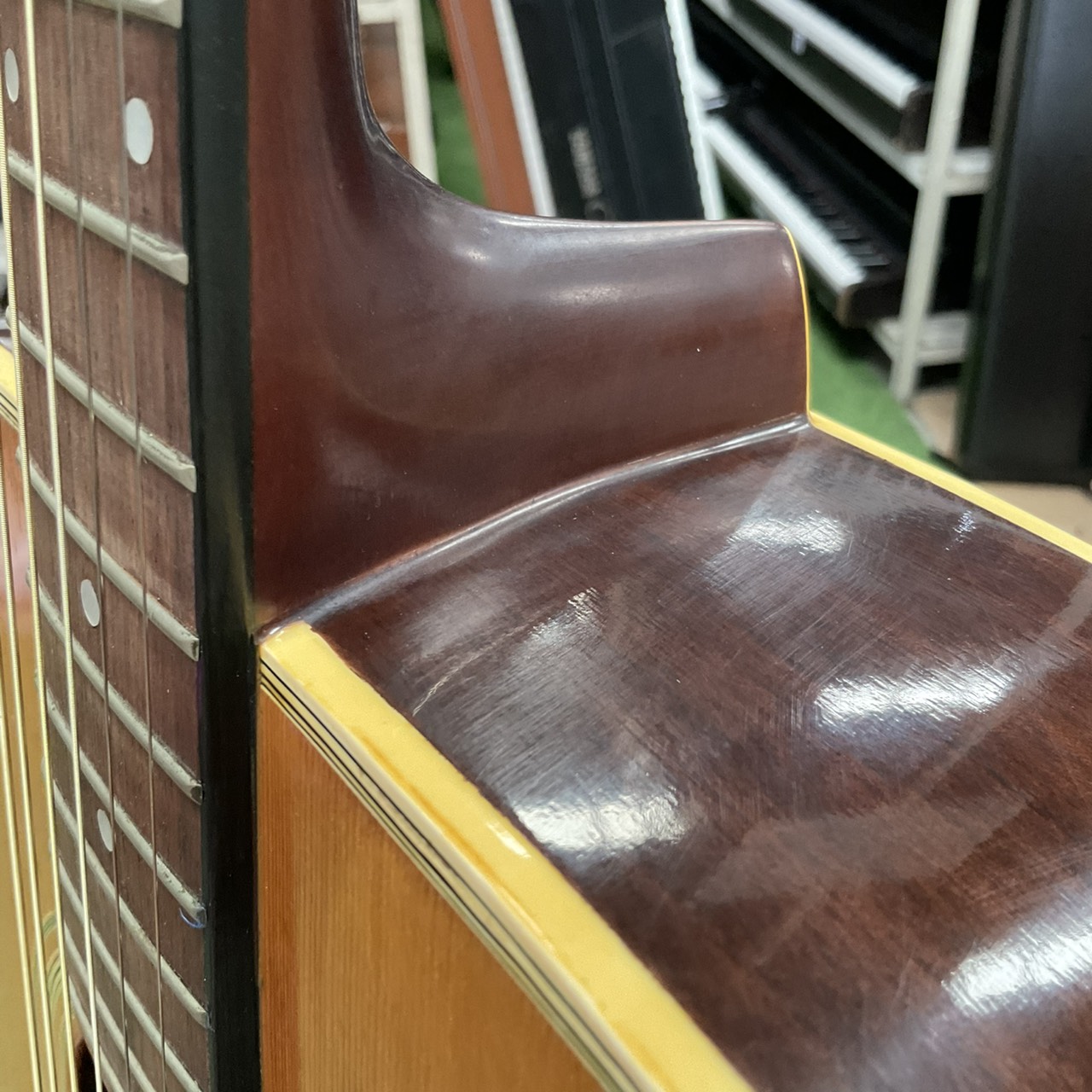 กีต้าร์โปร่ง Gilbert : SK-20