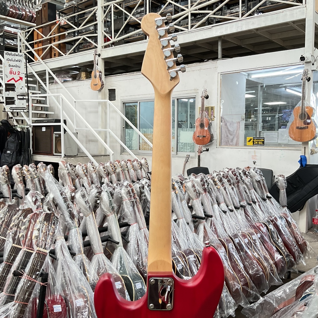 กีต้าร์ไฟฟ้า GION