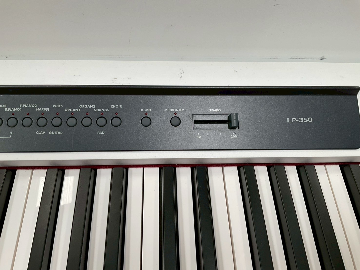 เปียโน KORG : LP-350 สินค้าไม่พร้อมใช้งาน (ต้องซ่อม)