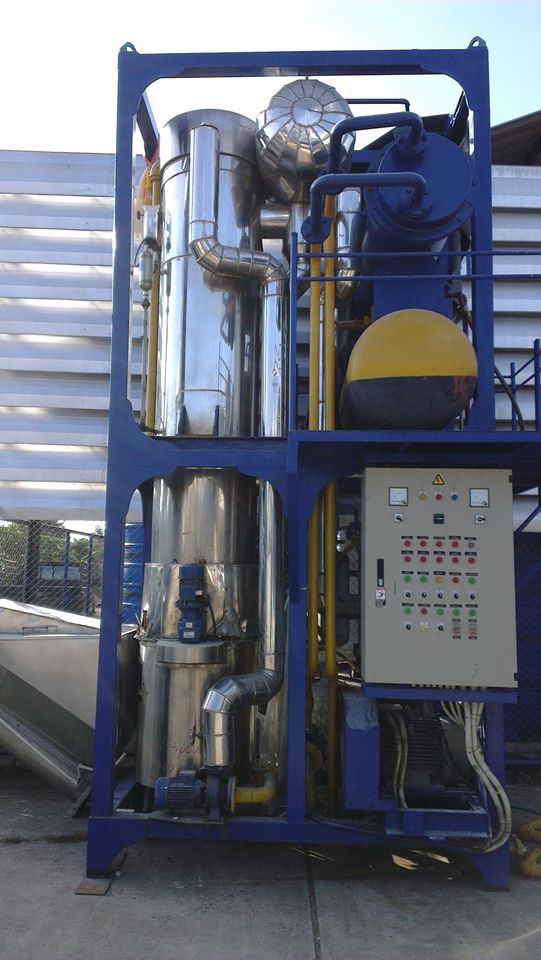 เครื่องทำน้ำแข็งหลอด ขนาด 5 ตัน, คอมเพรสเซอร์ Gram ,น้ำยาทำความเย็นเป็นแอมโมเนีย