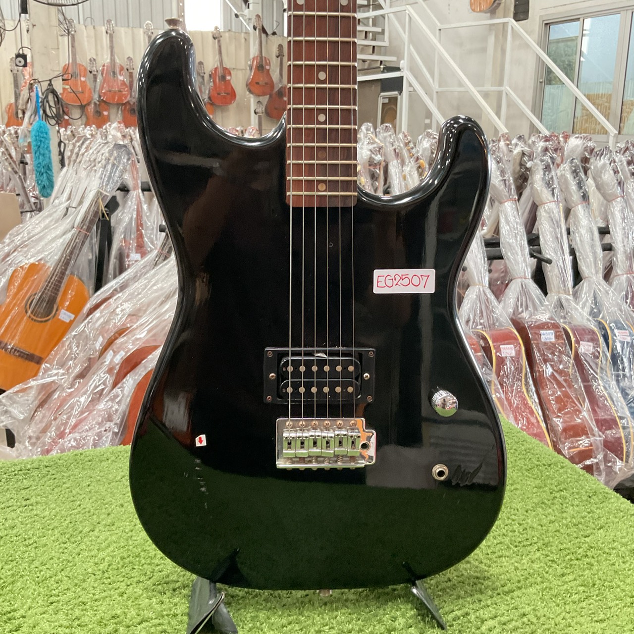 กีต้าร์ไฟฟ้า Ganion