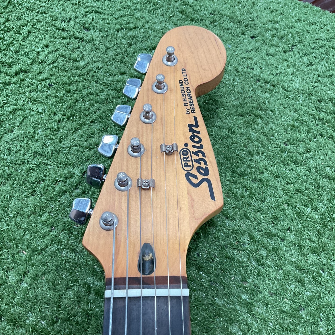 กีต้าร์ไฟฟ้า PRO Session by R.H.SOUND