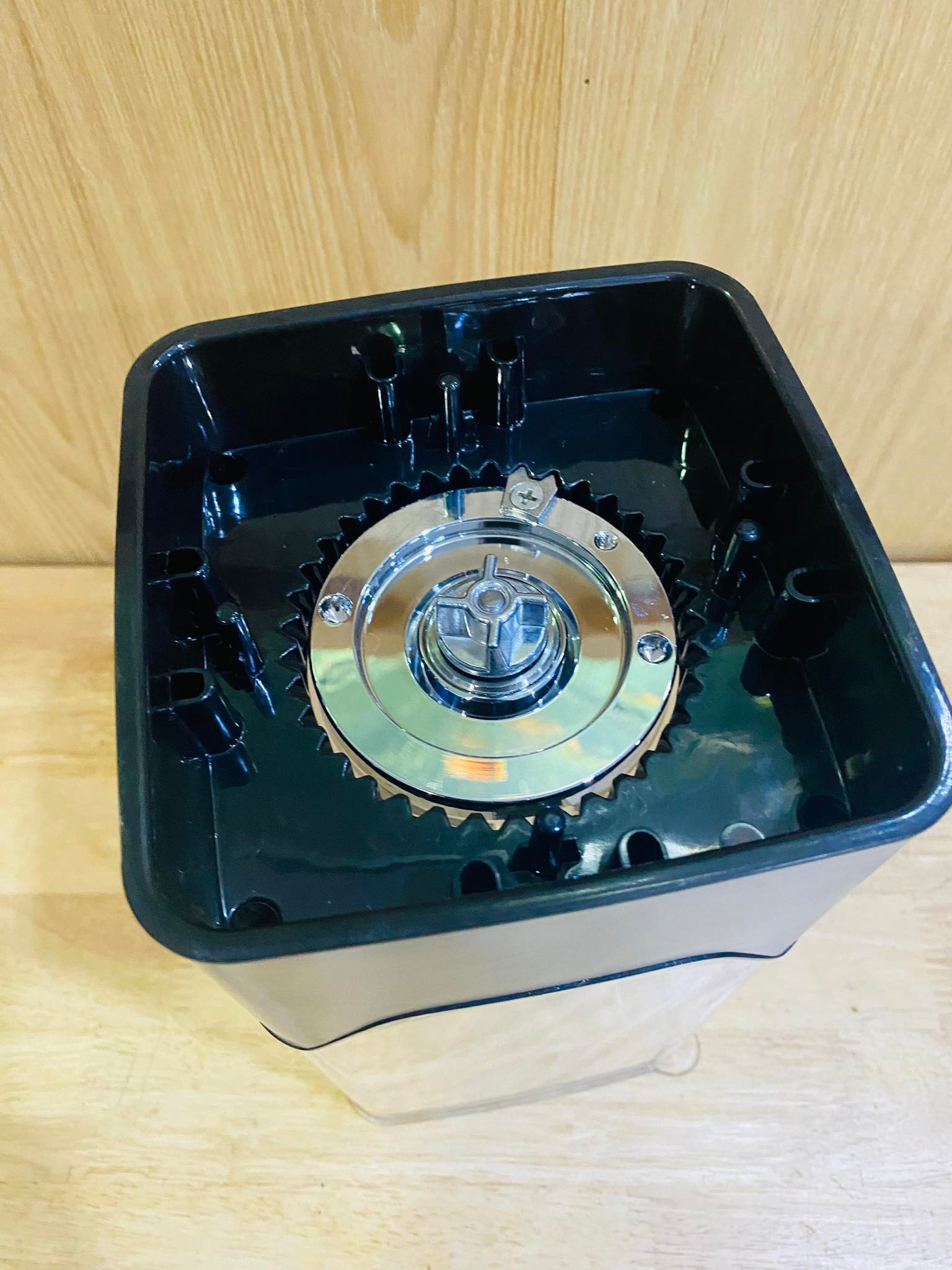 โถรวมใบมีด IF-329