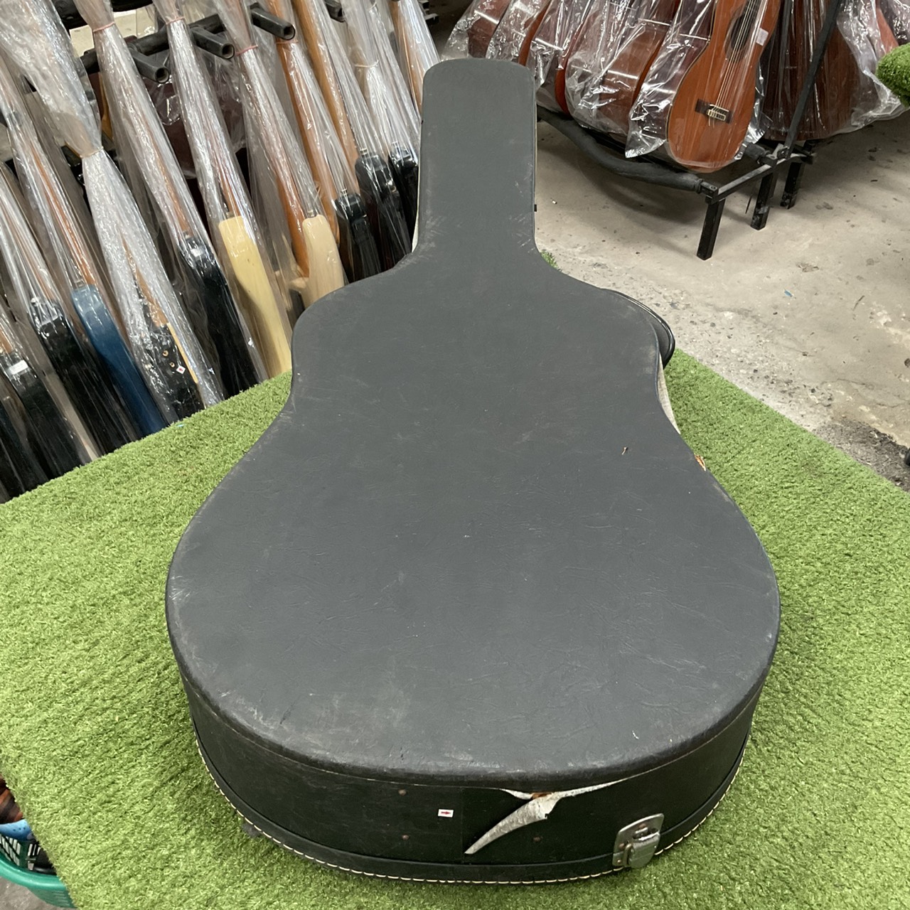 กล่องเคสกีต้าร์โปร่ง