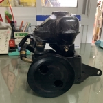 ปั๊มพวงมาลัยเพาเวอร์ MITSUBISHI L200 CYCLONE 4D56 มูเลย์ร่องเดียว พร้อมกระปุกใส่น้ำมัน