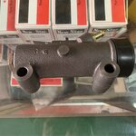 แม่ปั๊มเบรค FUSO FN527 1 1/2"