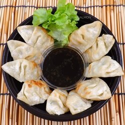 เกี๊ยวซ่าญี่ปุ่น - Japanese Gyoza (10 pcs.)