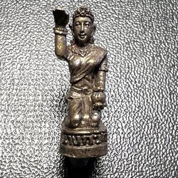 แม่นางกวัก รุ่นรวยมหาเศรษฐี (โลหะรมดำ) Nangkwak Ruay Maha Setthi (Black Copper) SKU-02204