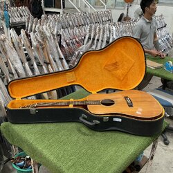 กล่องเคสกีต้าร์โปร่ง