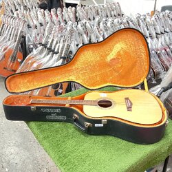 กล่องเคสกีต้าร์โปร่ง