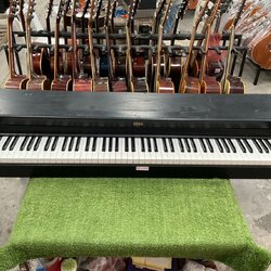เปียโน KORG : C-2000 สินค้าไม่พร้อมใช้งาน (ต้องซ่อม)