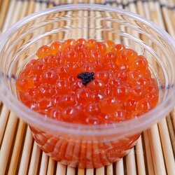 ไข่ปลาแซลมอน (Ikura)