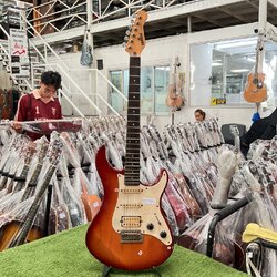 กีต้าร์ไฟฟ้า YAMAHA : YGS 112T