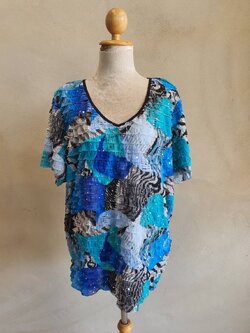 FF05100 เสื้อผ้ามือสอง สาวอวบ พลัสไซส์ แบรนด์ essentials อก 50-60 นิ้ว