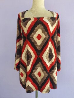 FF02919 เสื้อผ้ามือสอง สาวอวบ ลายครีมแดง แบรนด์ LAUREN RALPH LAUREN อก free50-56 นิ้ว