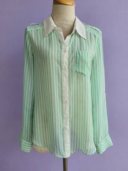 FF03105 เสื้อชีฟอง มือสอง สีเขียวอ่อนลายทาง แบรนด์ A.BYER อก 37 นิ้ว