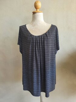 FF05135 เสื้อผ้ามือสอง สาวอวบ สีดำลาย แบรนด์ WORTHINGTON อก 50-56 นิ้ว