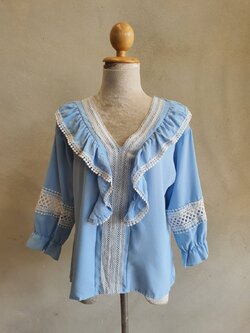 FF05101 เสื้อผ้ามือสอง สีฟ้า สวยๆ อก 38 นิ้ว