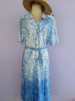 FF02695 เดรสแฟชั่น วินเทจ สีฟ้าขาว มือสอง อก 40 นิ้ว