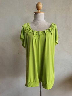 FF05108 เสื้อผ้ามือสอง สาวอวบ พลัสไซส์ สีเขียว แบรนด์ milano อก 44-48นิ้ว