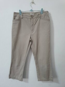 FF06535 กางเกงผ้า สีเบจ มือสอง bossini เอว 29 นิ้ว