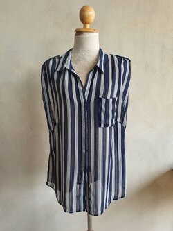 FF05109 เสื้อผ้าชีอง ลายทางสีน้ำเงิน แบรนด์ PUNT ROMA อก 44นิ้ว