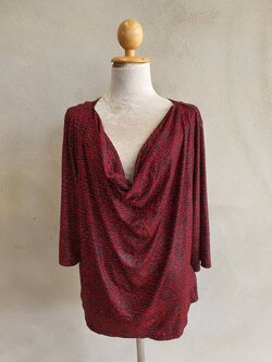 FF04946 เสื้อผ้ามือสอง สาวอวบ พลัสไซส์ สีแดงดำลาย แบรนด์ I.N.STUDIO อก 48-55 นิ้ว