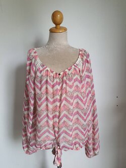 FF05381 เสื้อมือสอง ชีฟอง สีชมพูลาย แบรนดฺ์ อก free-48 นิ้ว